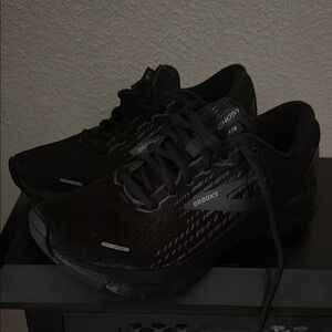 Brooks Black Athletic Running Shoes with Cushioned Sole